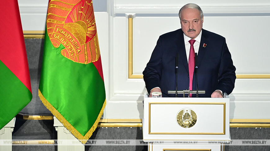 Лукашенко заявил о падении авторитета Вашингтона и Лондона на международной арене