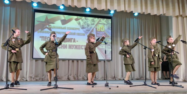 В районном Центре культуры прошли конкурсы чтецов и военно-патриотической песни