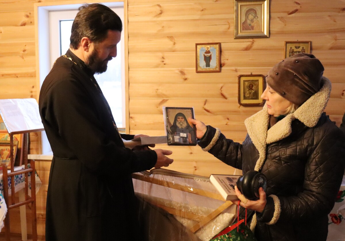 Подарки к великому празднику: храм в честь преподобного Серафима Саровского в д. Осово принимал гостей