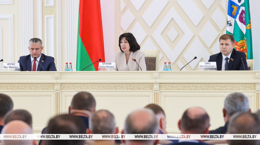 «Нет не наших вопросов». Кочанова ориентировала местные власти на полноценное рассмотрение обращений граждан