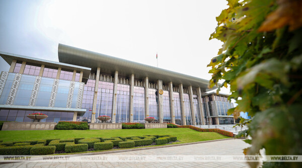 Местная вертикаль, ректоры, глава МТЗ и дипломаты. Лукашенко рассмотрел кадровые вопросы