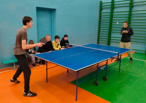 Острая борьба и накал страстей. Прошли соревнования по настольному теннису