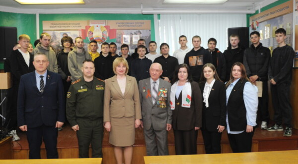 Им предстоит защищать Родину