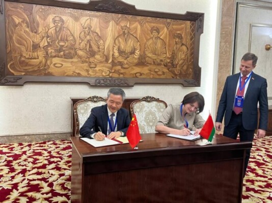 Беларусь и Китай подписали План сотрудничества в области здравоохранения на 2026-2028 годы