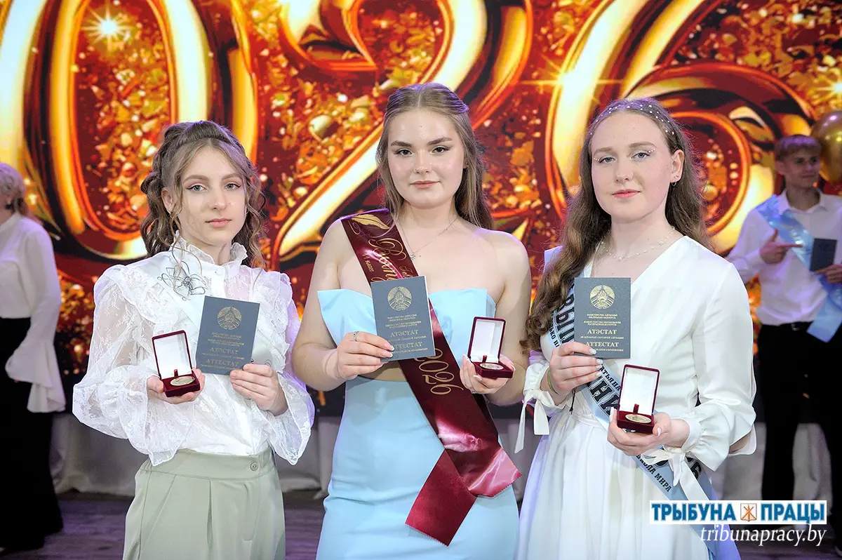 Красивые и талантливые медалисты Бобруйского района о своем пути к успеху