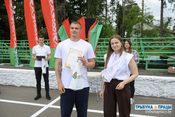 На пьедестале — любовь к спорту!