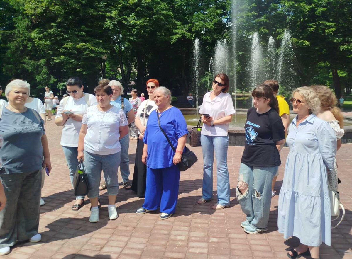 Работники сельхозорганизаций Бобруйского района совершили экскурсию на Гомельщину