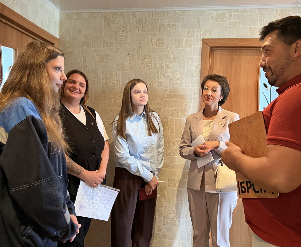 В Бобруйский район с мониторингом прибыл член областной группы Олег Бойко: жилье для молодых специалистов — на особом контроле